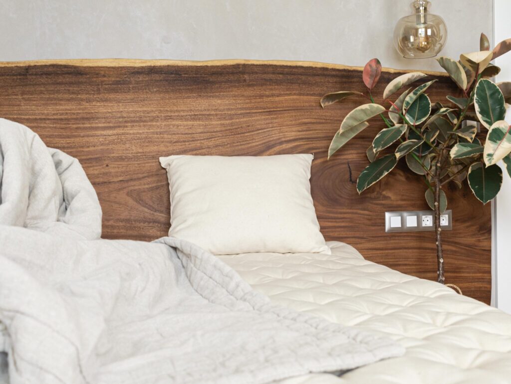 temperature regulating bedding from home of wool