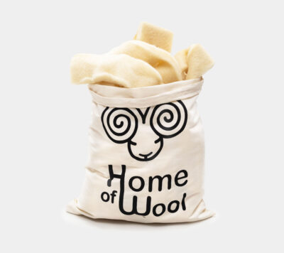 Чувал, пълен с остатъци от вълнена вата Home of Wool